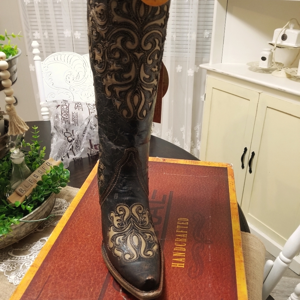 Brand new Corral cowboy boots